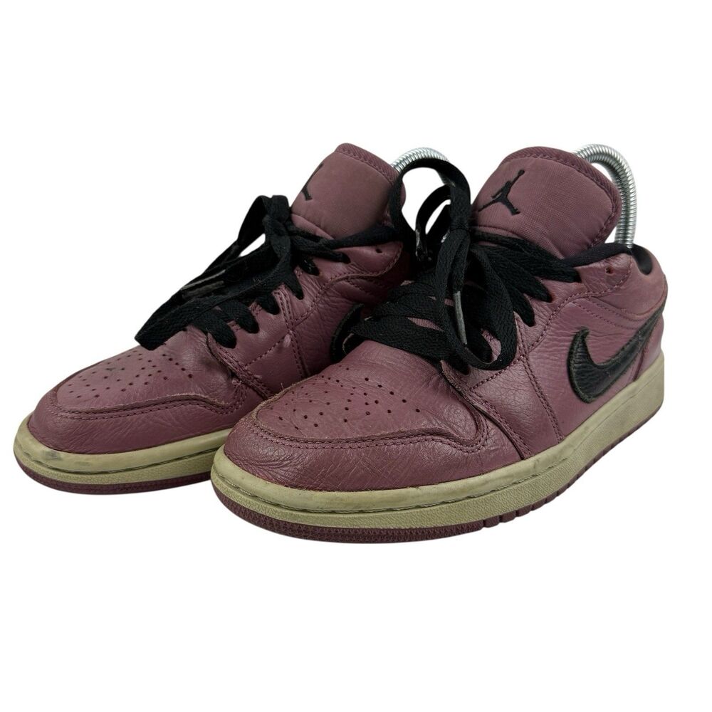Nike Jordan One Low Mulberry Woman’s Size 5.5 DC7268-500